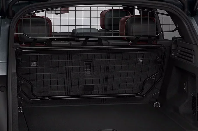 საბარგულის ტიხარი Range Rover-ი მთელ სიმაღლეზე