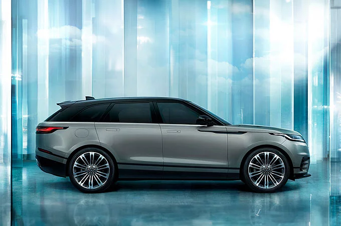 DÉCOUVREZ LE RANGE ROVER VELAR